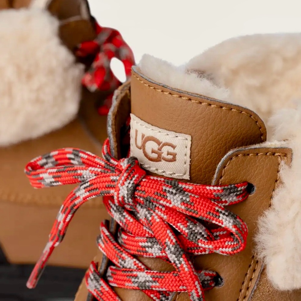 UGG Ashton Addie Snow Boots Chestnut Brow/Black Boys Girls 2Y - Picture 3 of 12